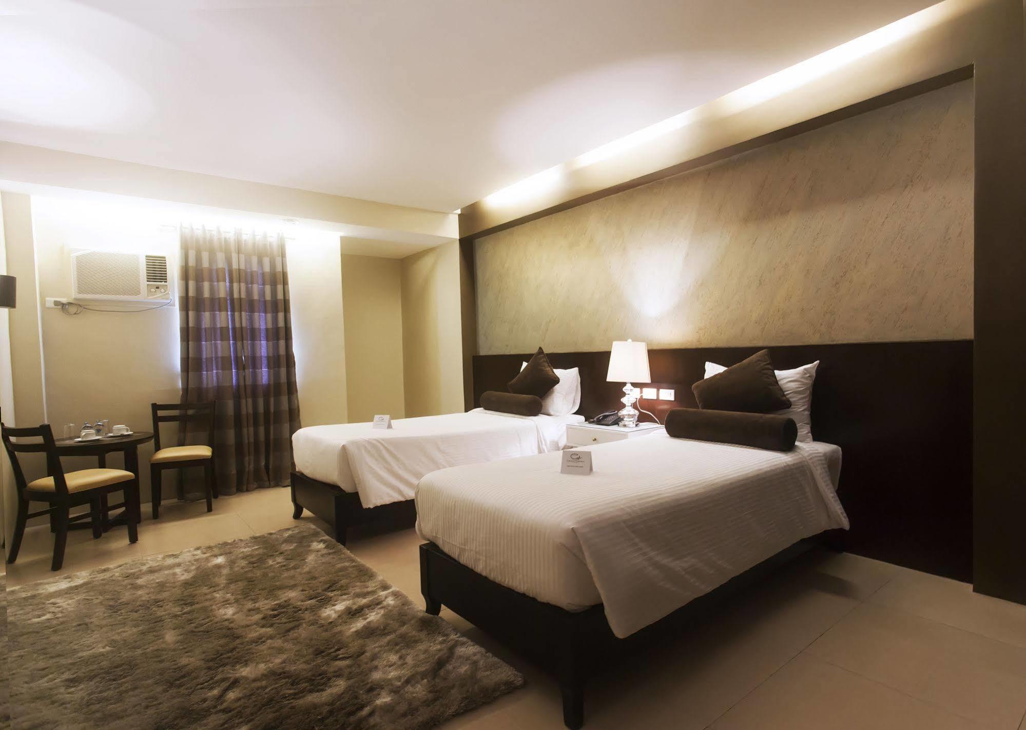 Grace Crown Hotel Angeles Dış mekan fotoğraf